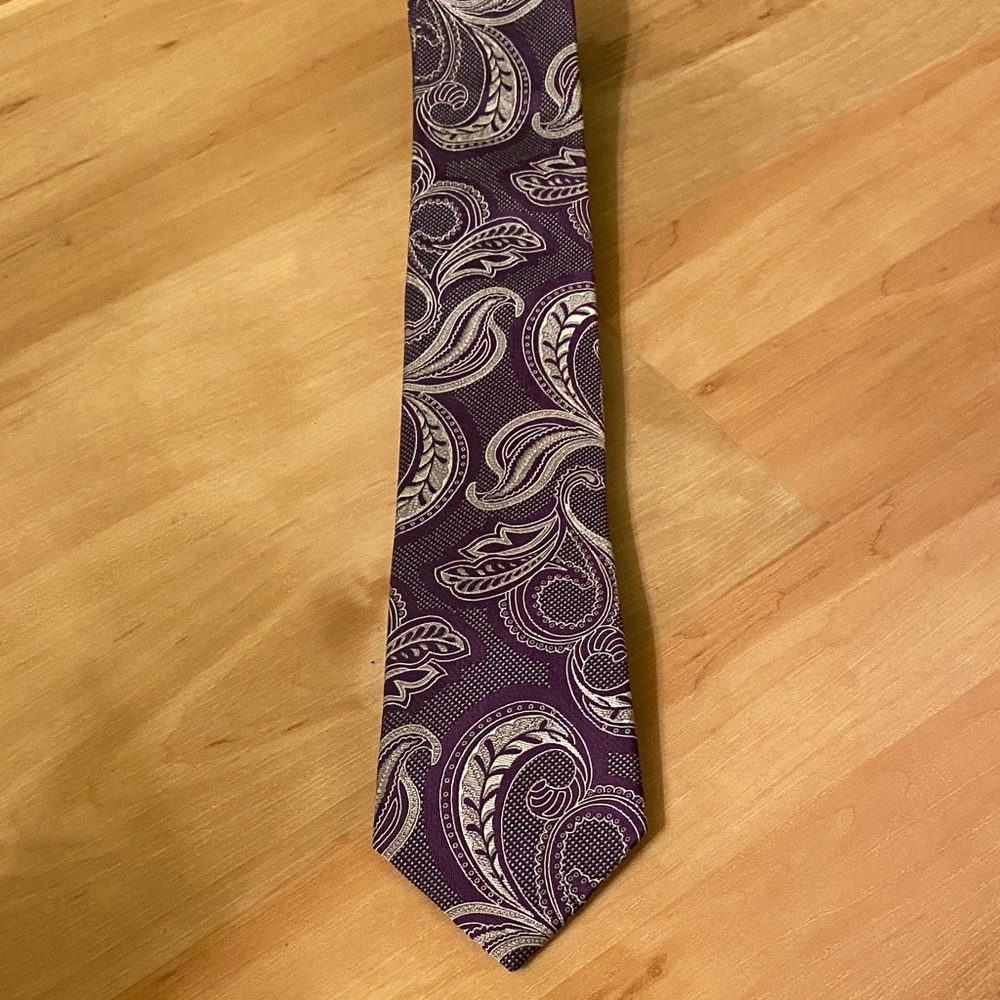 Joseph Abboud Purple and Cream Paisley Tie